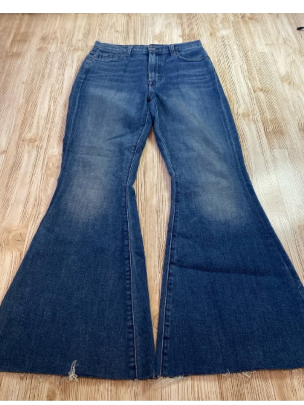 7 for all mankind high rise super flare jeans size 4